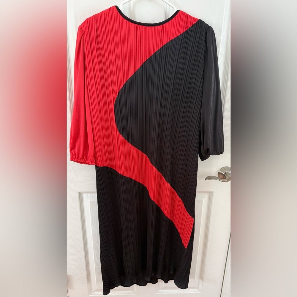 VTG 80s/90s Black & Red Pleated Colorblock MidiDress Size M/L